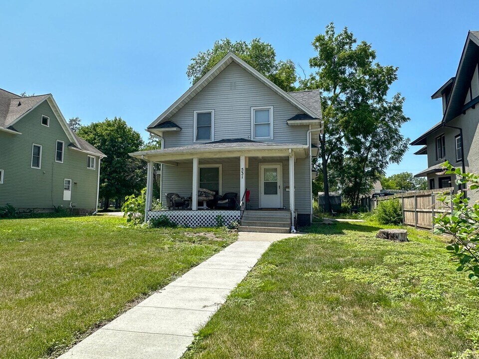 531 Welch Ave in Ames, IA - Building Photo