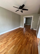 352 E Schiller St in Milwaukee, WI - Building Photo - Building Photo