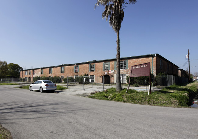 Rose Garden Apartments in Houston, TX - Foto de edificio - Building Photo