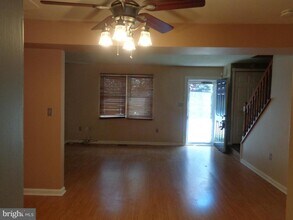 84 Transverse Ave in Middle River, MD - Foto de edificio - Building Photo