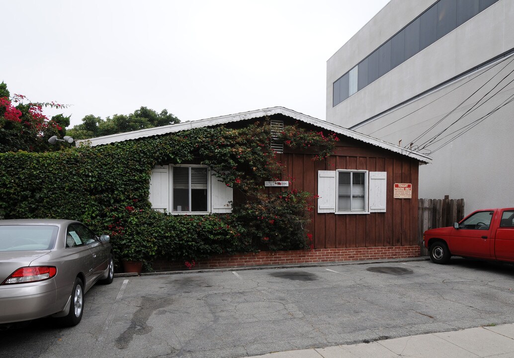 11317-11319 3/4 Iowa Ave. in Los Angeles, CA - Building Photo