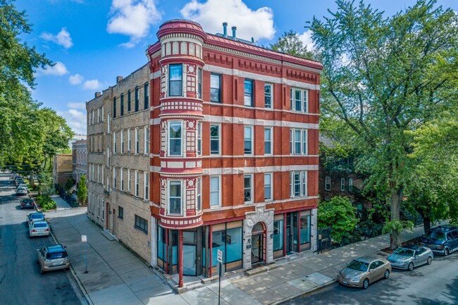 2047 N Hoyne Ave, Unit GS