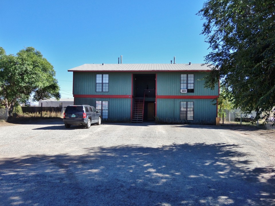 203 Archer St in Milan, NM - Building Photo