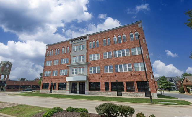 Chesterfield Lofts II in Springfield, MO - Foto de edificio - Building Photo