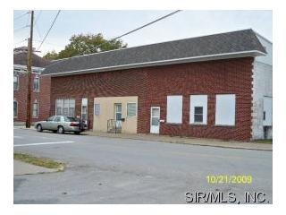 118 S Main St in Marissa, IL - Building Photo