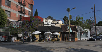 Crestmont Arms in Los Angeles, CA - Foto de edificio - Building Photo