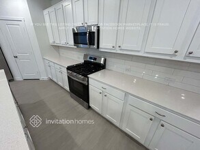 327 Sedalia Trl in Justin, TX - Building Photo - Building Photo
