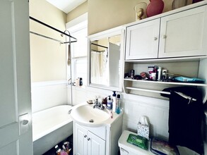 1568 Commonwealth Ave in Boston, MA - Building Photo - Building Photo