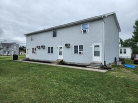 613 Cedar St in Fremont, OH - Building Photo