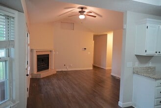 213 E Wilson St in Republic, MO - Building Photo - Building Photo