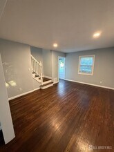 43 Crampton Ave in Woodbridge Township, NJ - Building Photo - Building Photo