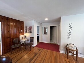 2514 Bedford Ave in Raleigh, NC - Foto de edificio - Building Photo