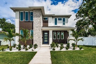1701 25th Ave N in St. Petersburg, FL - Building Photo