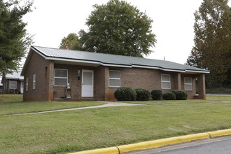 Colonial Heights in Gaffney, SC - Building Photo - Building Photo