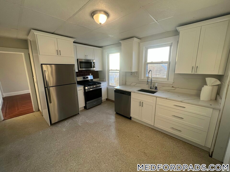 50 Lambert St in Medford, MA - Building Photo
