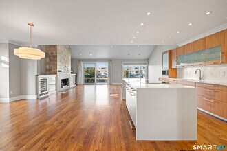 1 Island Dr in Norwalk, CT - Building Photo - Building Photo