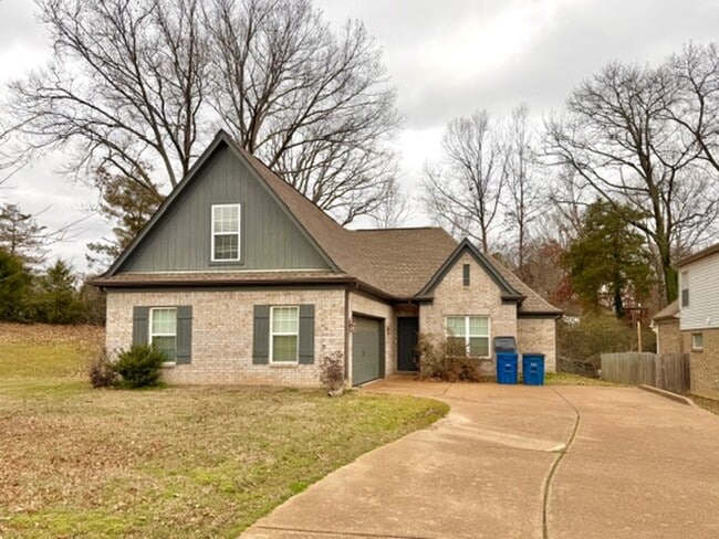 8114 Woodson Dr in Olive Branch, MS - Building Photo - Building Photo