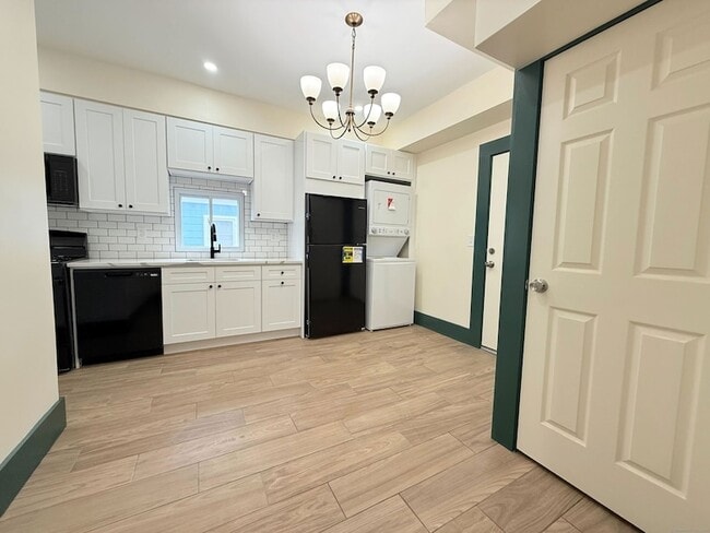 130 Hubinger St in New Haven, CT - Building Photo - Building Photo