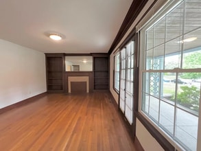 2434 Overlook Rd in Cleveland Heights, OH - Building Photo - Building Photo