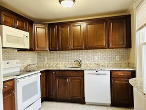 22 Cozzens Ave, Unit 2-1 in Highland Falls, NY - Building Photo - Building Photo
