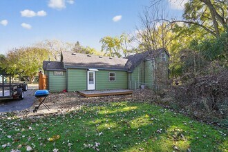 1036 Guerin Rd in Libertyville, IL - Building Photo - Building Photo