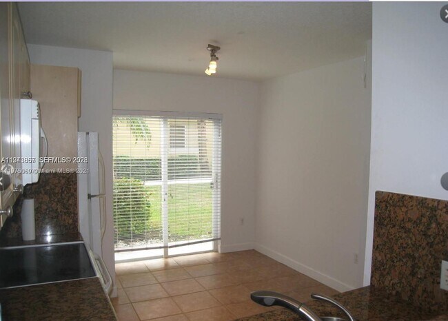 7820 NW 7th St in Pembroke Pines, FL - Building Photo - Building Photo