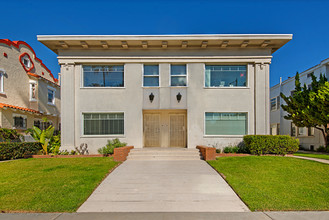 1509 E Ocean Blvd in Long Beach, CA - Building Photo - Primary Photo