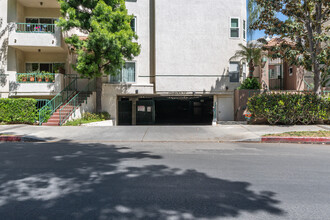 5420 Sylmar Ave in Sherman Oaks, CA - Building Photo - Building Photo