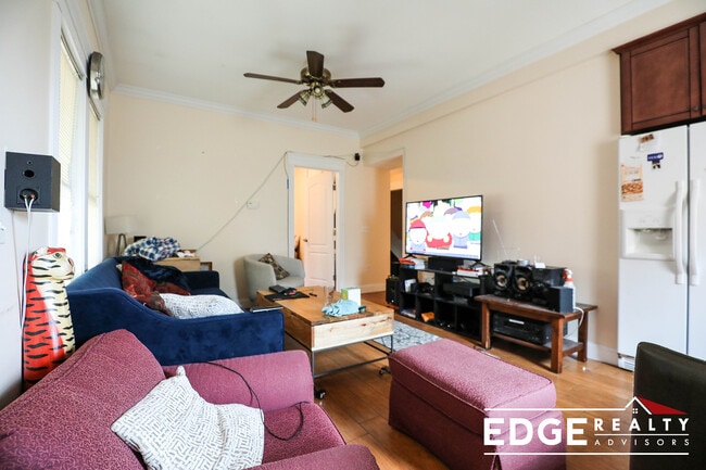 6 Delaware Pl, Unit 3 in Boston, MA - Foto de edificio - Building Photo