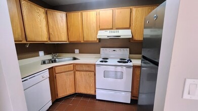 56 Atwood St in Hartford, CT - Building Photo - Building Photo