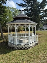 8550 Nottingham Terrace in Buffalo, NY - Building Photo - Building Photo