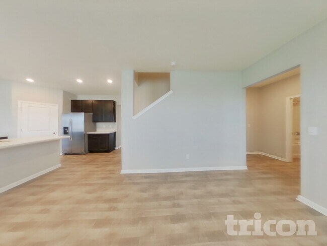 9137 Hemingway Dr in Indianapolis, IN - Foto de edificio - Building Photo