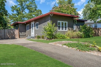 105 Longfellow Ave in Toms River, NJ - Building Photo - Building Photo