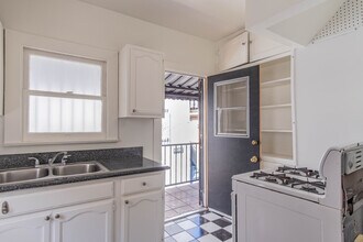 612 Parkman Ave, Unit 1/2 in Los Angeles, CA - Foto de edificio - Building Photo