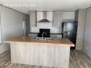 226 Blair House Ln in Wichita Falls, TX - Building Photo - Building Photo