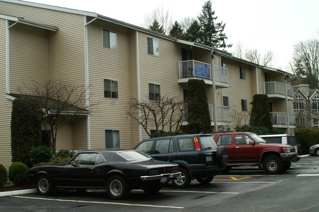 Wildwood in Lake Forest Park, WA - Building Photo - Building Photo