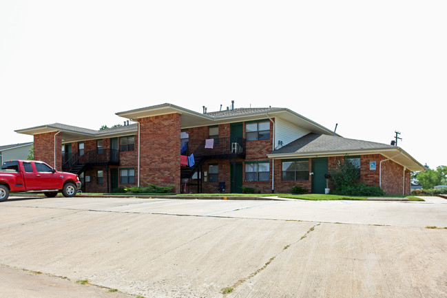 Yale Place in Yale, OK - Foto de edificio - Building Photo