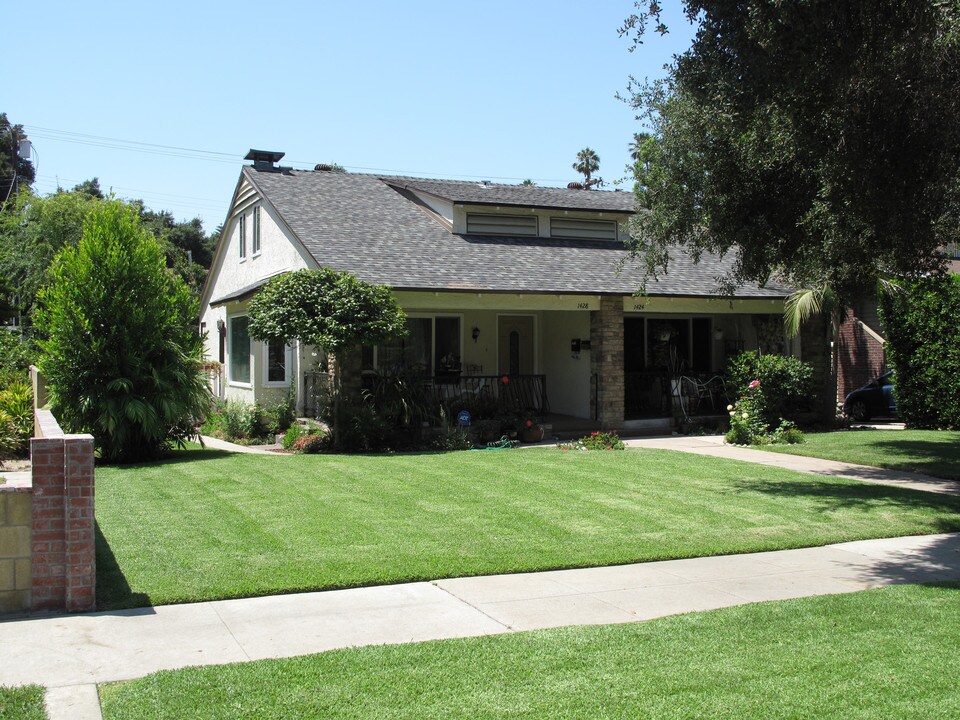 1424-1428 Las Tunas St in Pasadena, CA - Building Photo