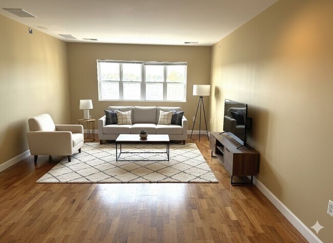 211 Central St in Norwood, MA - Foto de edificio - Building Photo