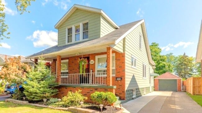 property at 2318 Chandler Rd