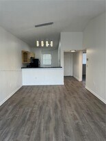 9977 Nob Hill Ln in Sunrise, FL - Building Photo