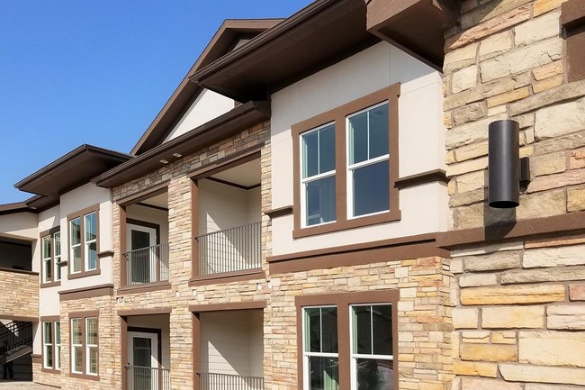 The Heights in Edinburg, TX - Building Photo - Building Photo