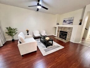 1604 Queen Victoria St, Unit 104 in Las Vegas, NV - Building Photo - Building Photo