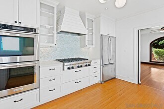 2302 Fort Stockton Dr in San Diego, CA - Building Photo - Building Photo