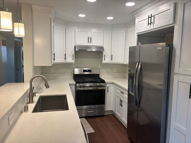 1304 Mountain Ave in Duarte, CA - Building Photo - Building Photo