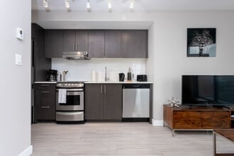 9733-9111 111 St NW in Edmonton, AB - Building Photo - Building Photo
