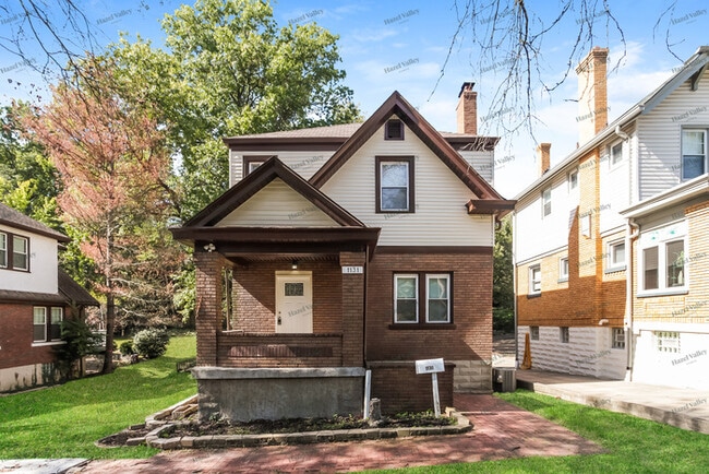 property at 1131 Olivia Ln