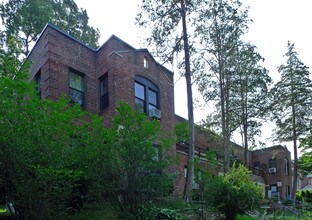 Westmoreland Apt Corp. in Flushing, NY - Building Photo - Building Photo