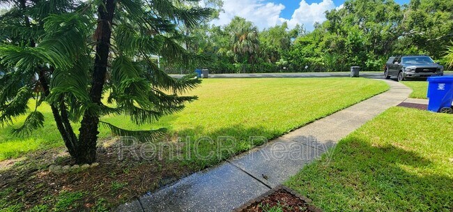 25 Emerald Bay Dr in Oldsmar, FL - Building Photo - Building Photo