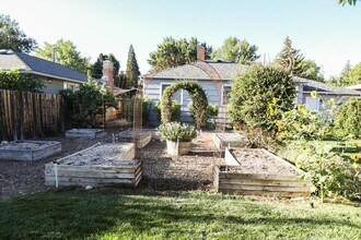 665 Hillcrest Dr in Reno, NV - Building Photo - Building Photo
